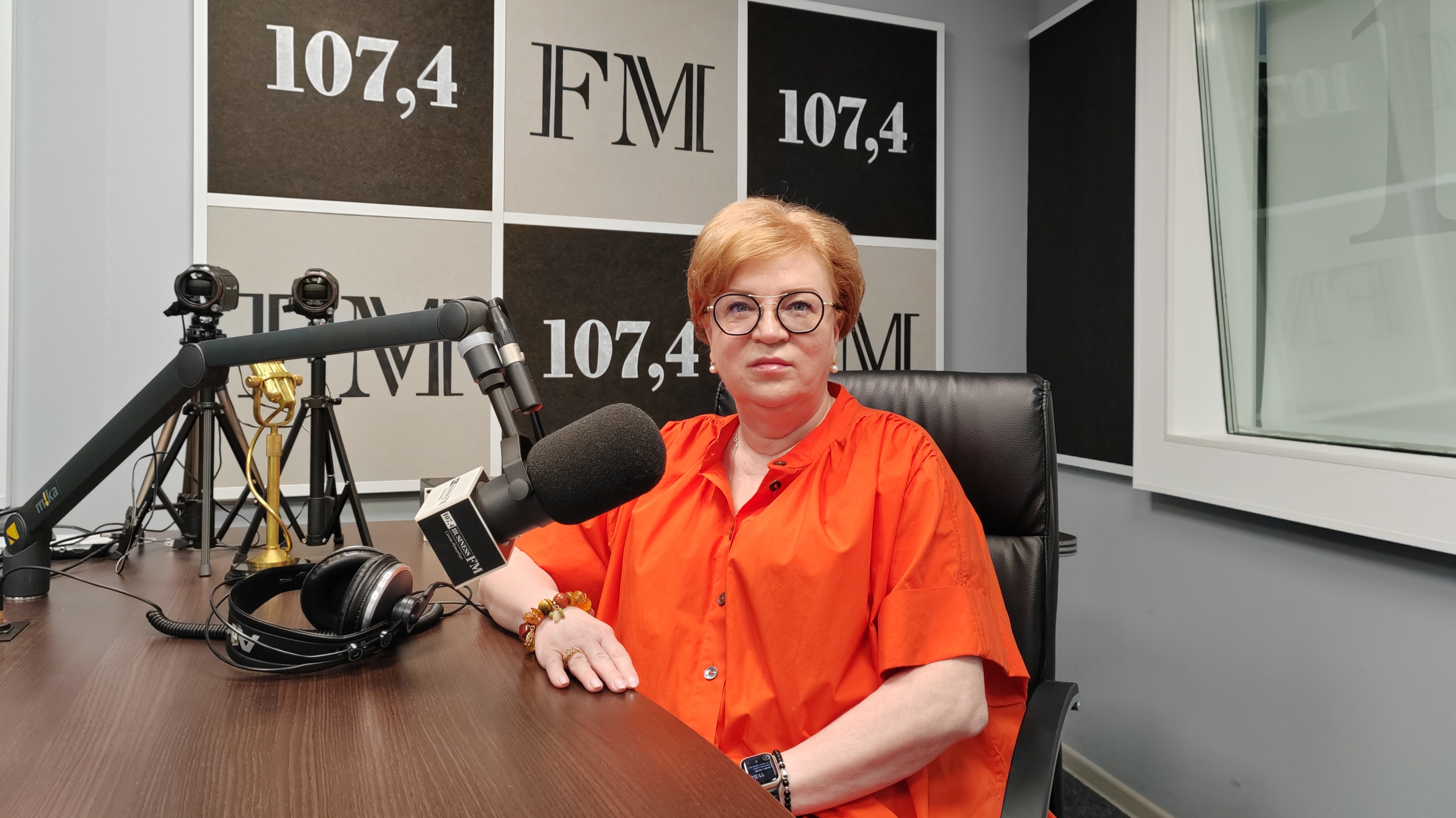 Елена Кириленко: судьба баров, фельдшеры вместо врачей, новые данные Петростата