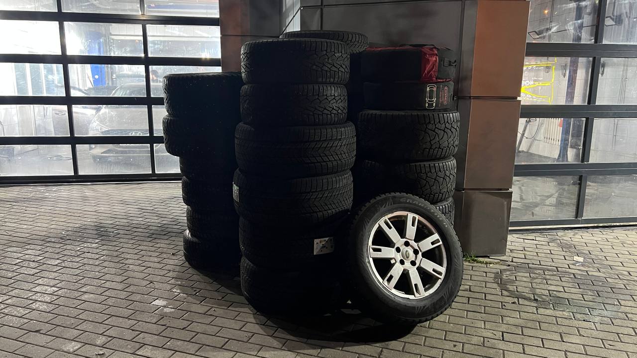 Жители Петербурга готовы потратить на летние шины в среднем 27 тысяч рублей