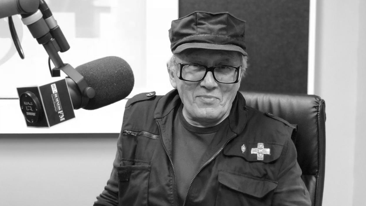 О получении российского паспорта и плачевном состоянии Петербурга