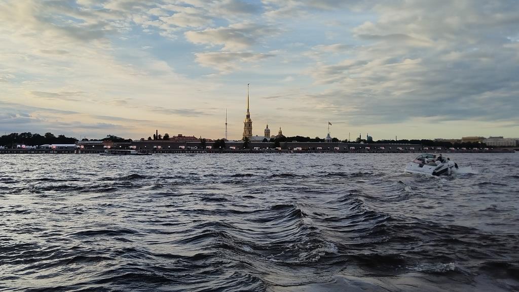 В Петербурге и Ленобласти объявлен «желтый» уровень погодной опасности 