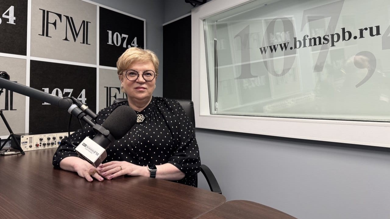 Елена Кириленко: плохая уборка города, секретные траты Смольного, кадровый голод