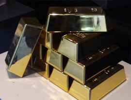 Цена на золото возросла до $2379 за тройскую унцию после атаки Ирана на Израиль