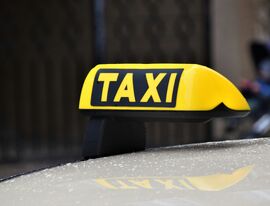 Названы самые аварийные автомобили такси в России