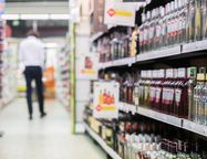 Алкоголь и сигареты могут исчезнуть из супермаркетов