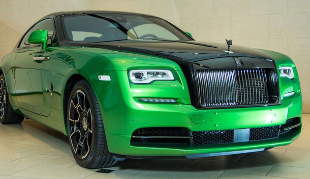 В Петербурге представили эксклюзивные версии Rolls-Royce