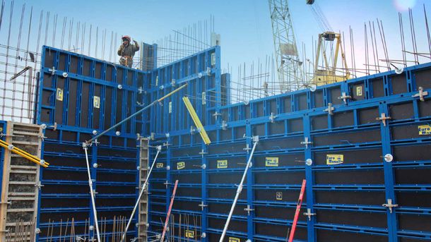 Петербургский рынок покидают десятки строительных организаций