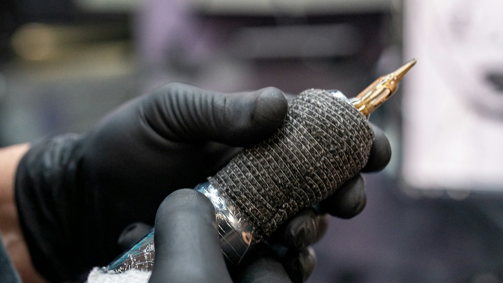 Компании стали чаще отказывать в приеме на работу соискателям с татуировками