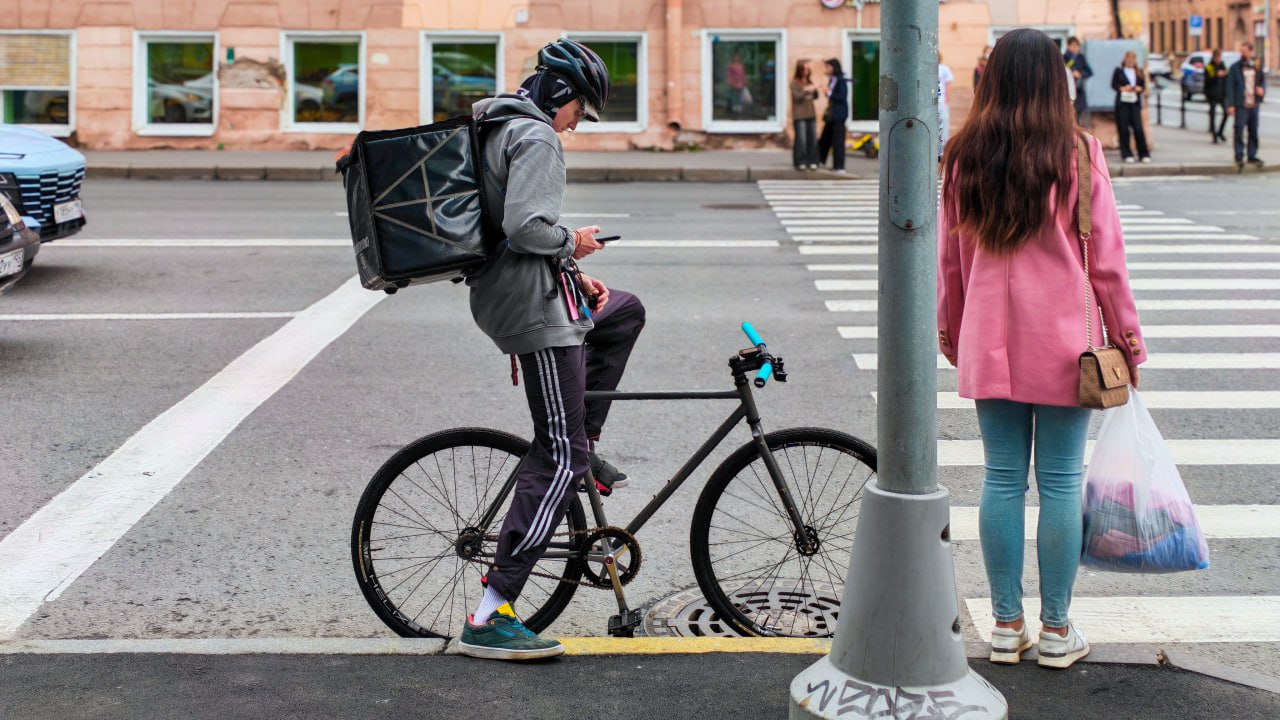 Средняя зарплата курьеров в России составляет 146 тысяч рублей