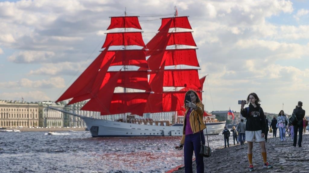 В Смольном предостерегли от покупки фейковых билетов на «Алые паруса»