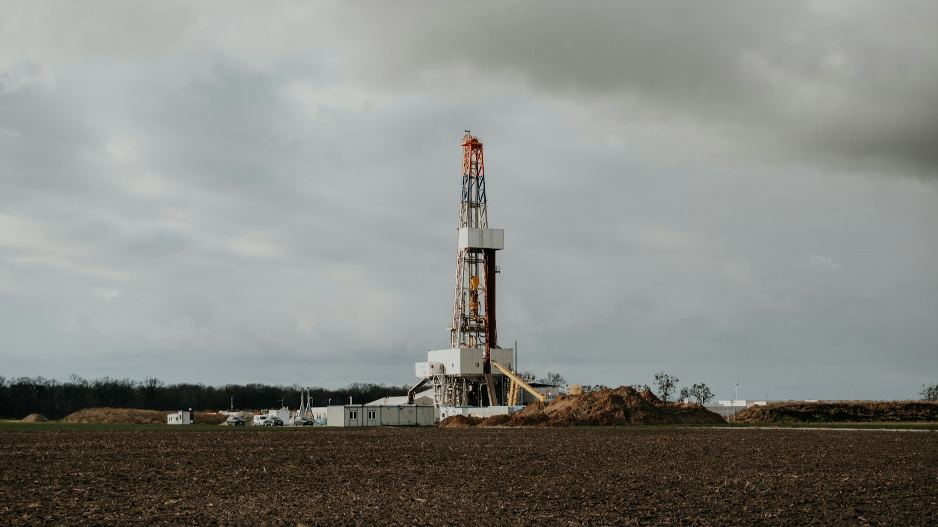 Бурильщикам в нефтегазовой отрасли нарастили зарплаты на 60% за год