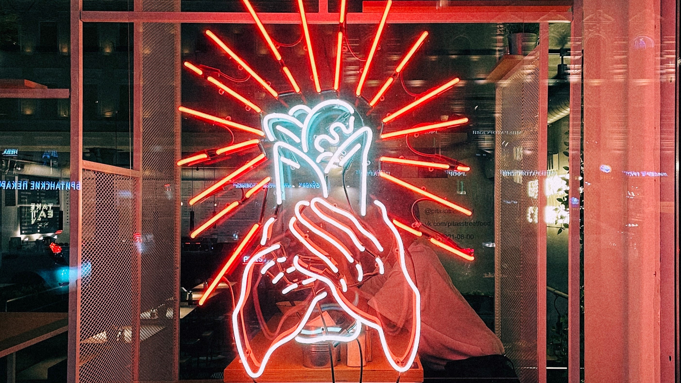 В Роскачестве рассказали, когда в России появится ГОСТ на шаверму