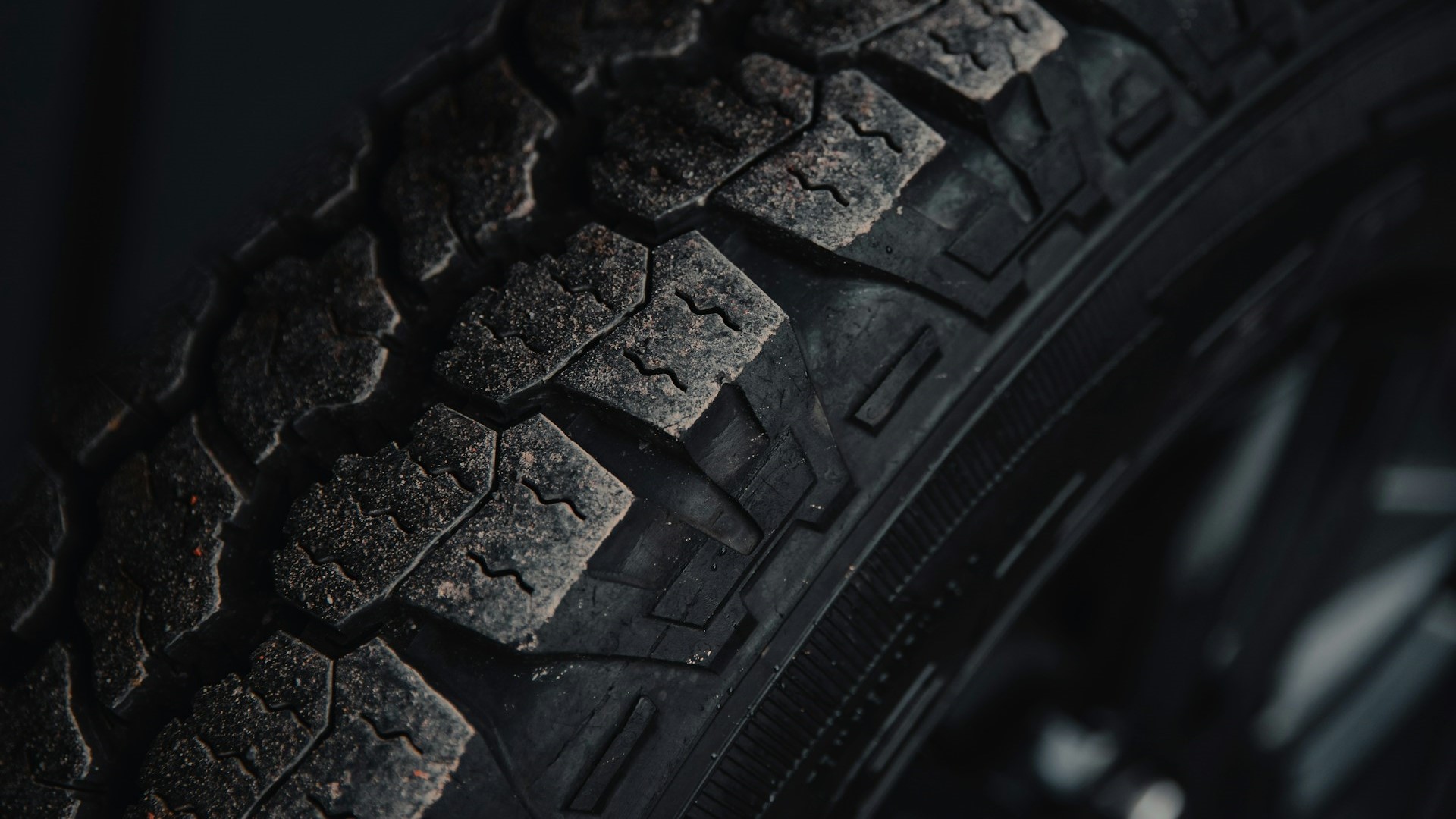 Автомобильное межсезонье: выбираем летние шины