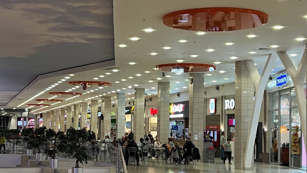 Вакантность в торговых центрах в августе достигла в среднем 8%