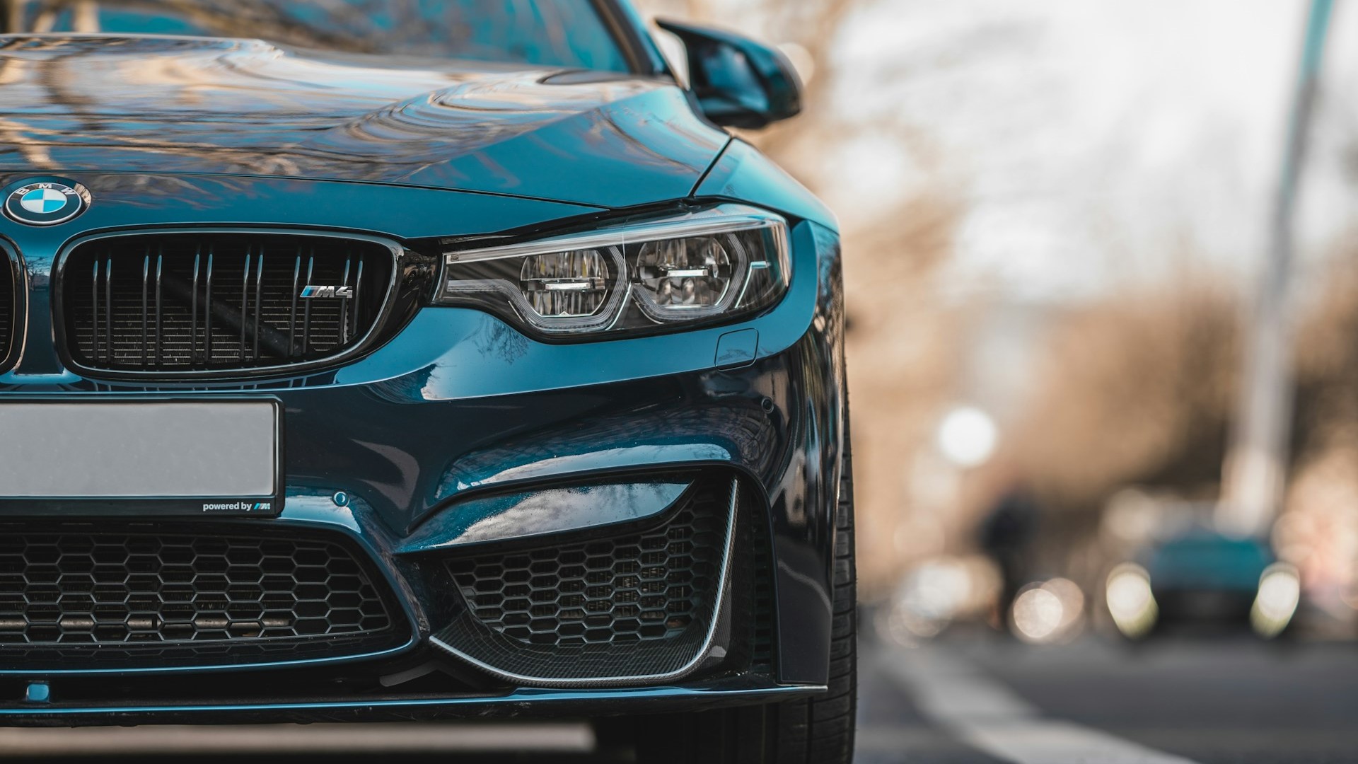 Продажи премиальных авто в ноябре увеличились в 1,5 раза