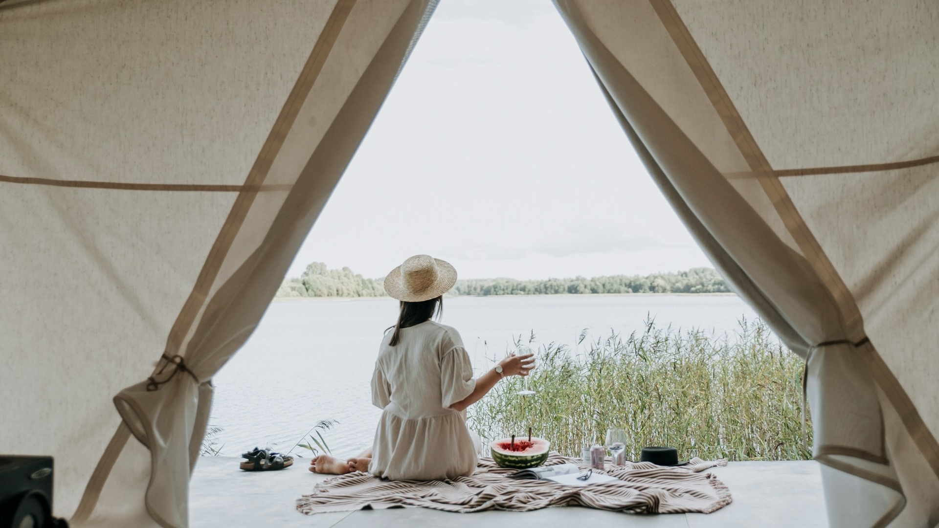 Короткие майские выходные ударили по спросу на загородное жилье в Ленобласти