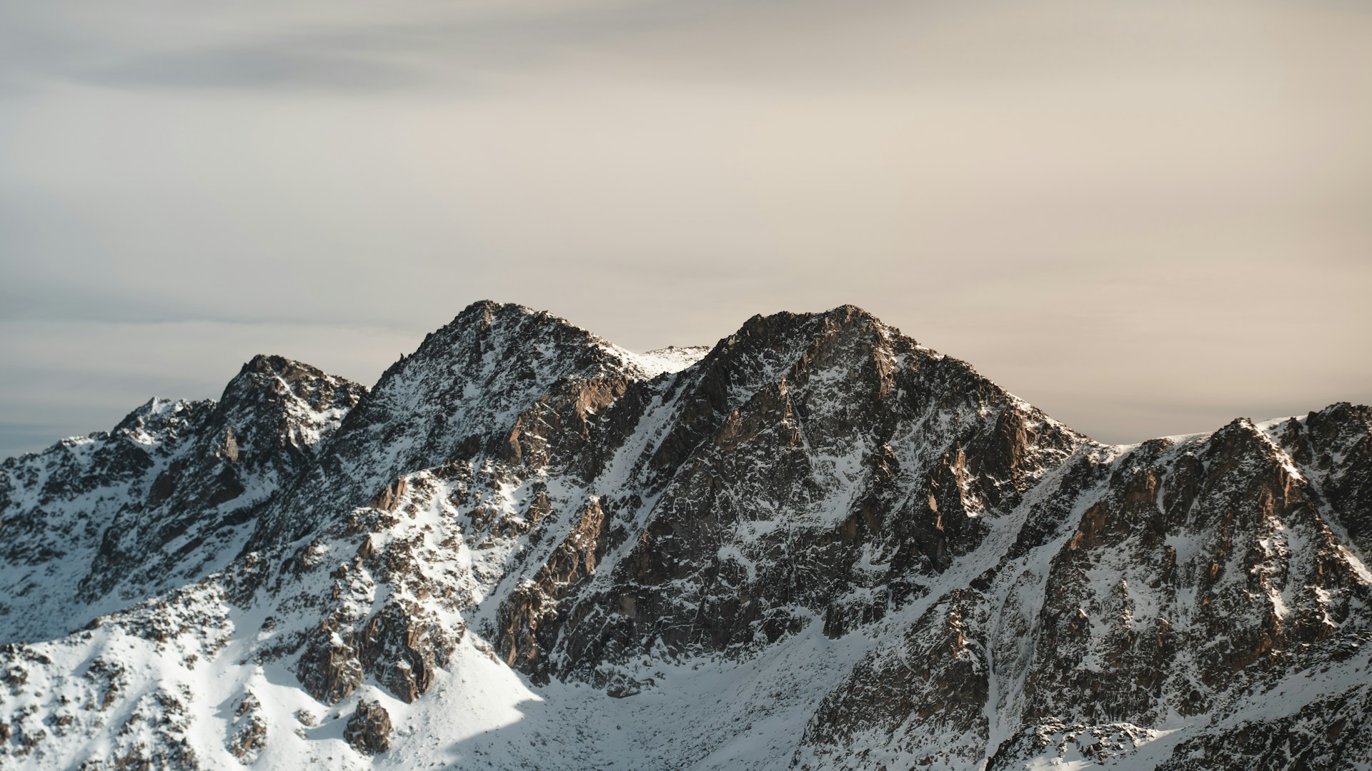 Пулково будущего, Андорра для отдыха и трекинг к горным гориллам: грани путешествий