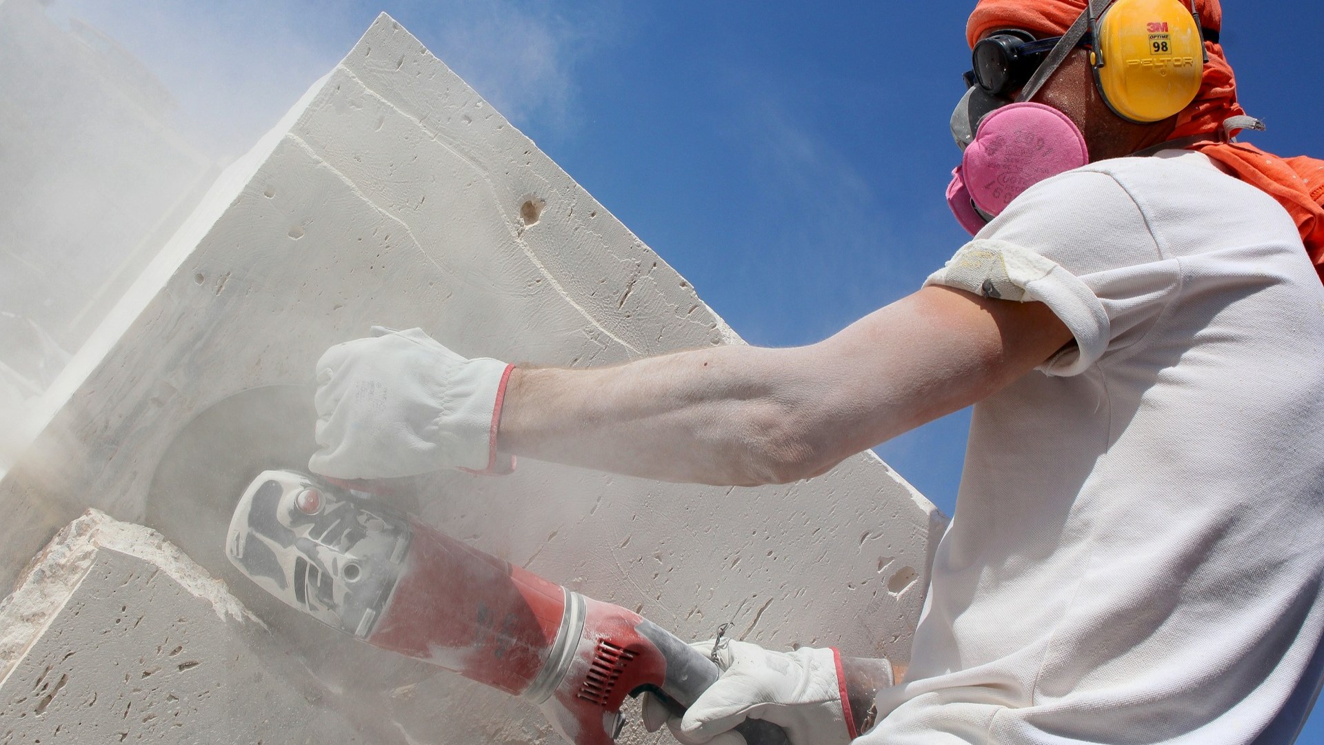 Самыми востребованными специалистами по ремонту в I квартале стали монтажники