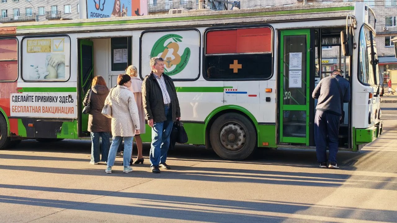 В Петербурге столкнулись с дефицитом вакцины от гриппа на старте прививочной кампании