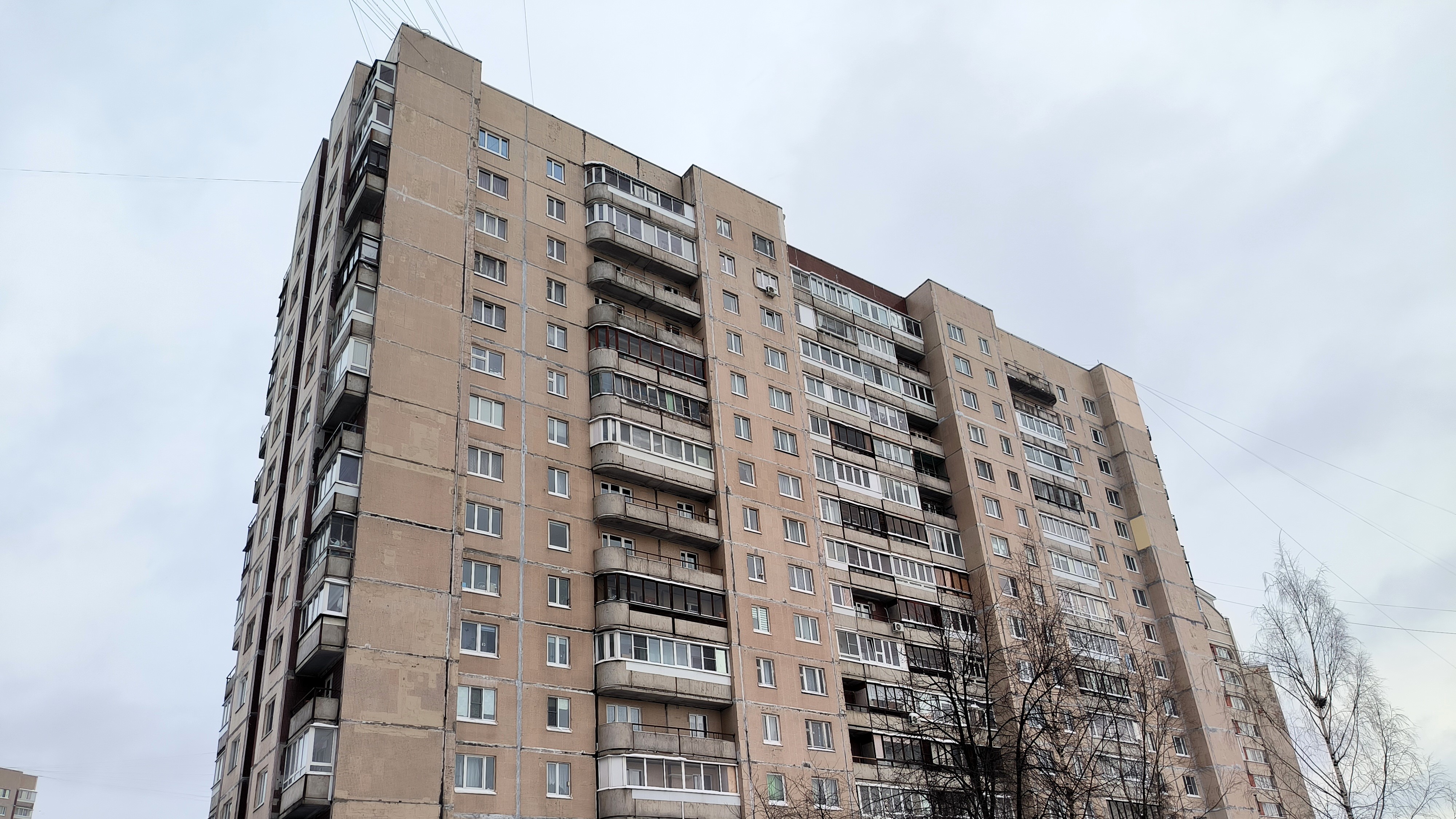 Вторичное жилье в крупных городах России подешевело на 1%