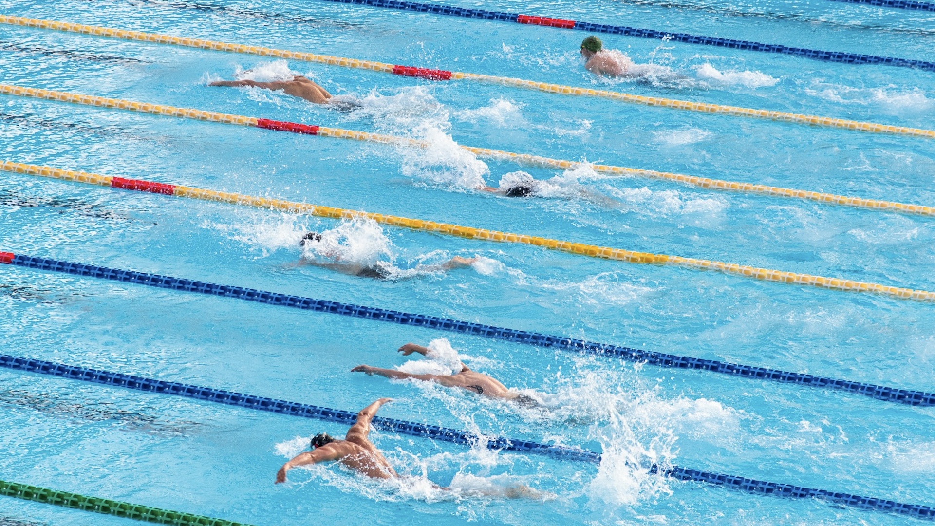 Чемпионат мира по водным видам спорта может пройти в Петербурге 