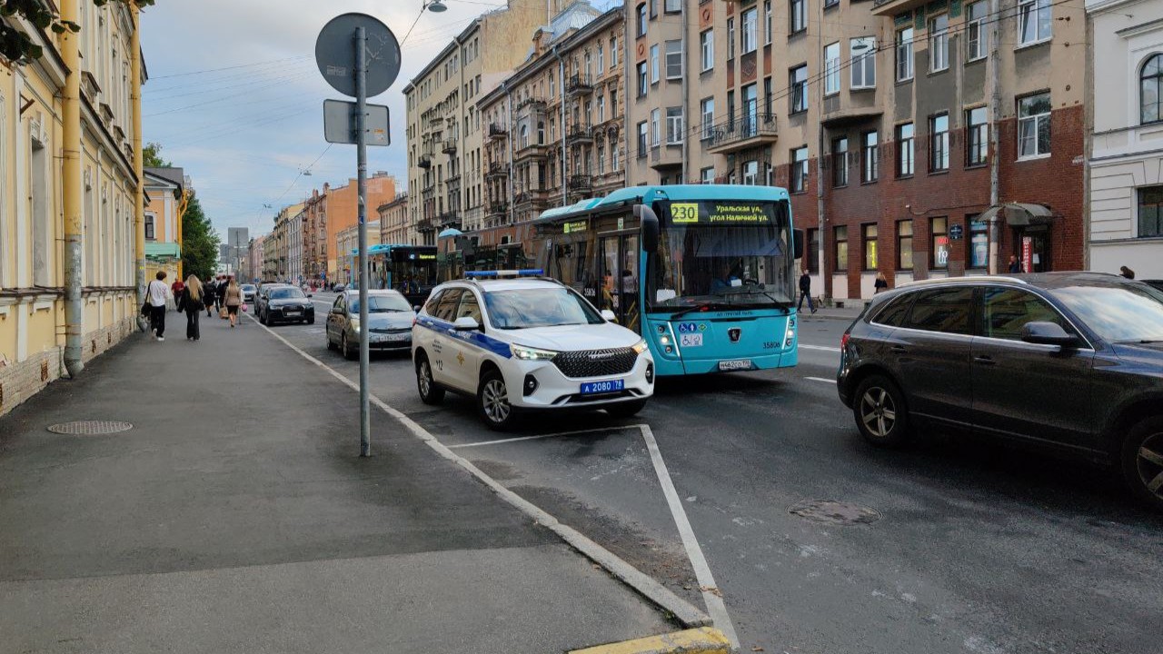 В Смольном пока не рассматривают идею платного въезда в центр Петербурга