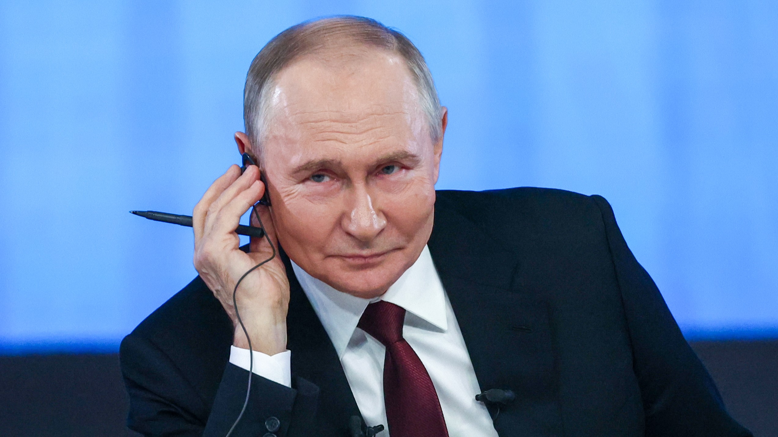 Путин 19 декабря проведет прямую линию