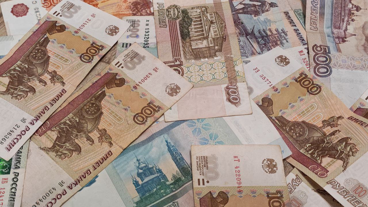 Госдума приняла закон о платных зонах для проезда транспорта в Москве и Сириусе