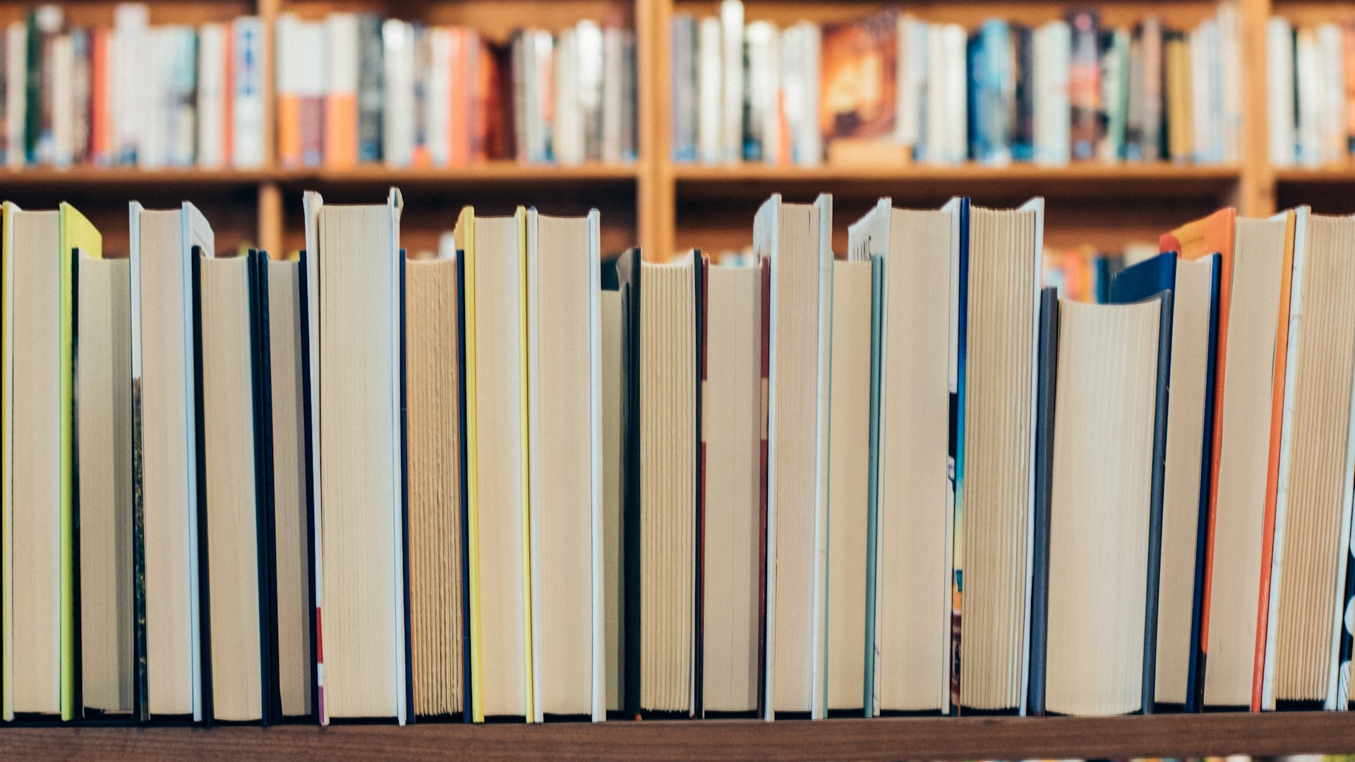 В Петербурге готовятся к проведению Книжного салона