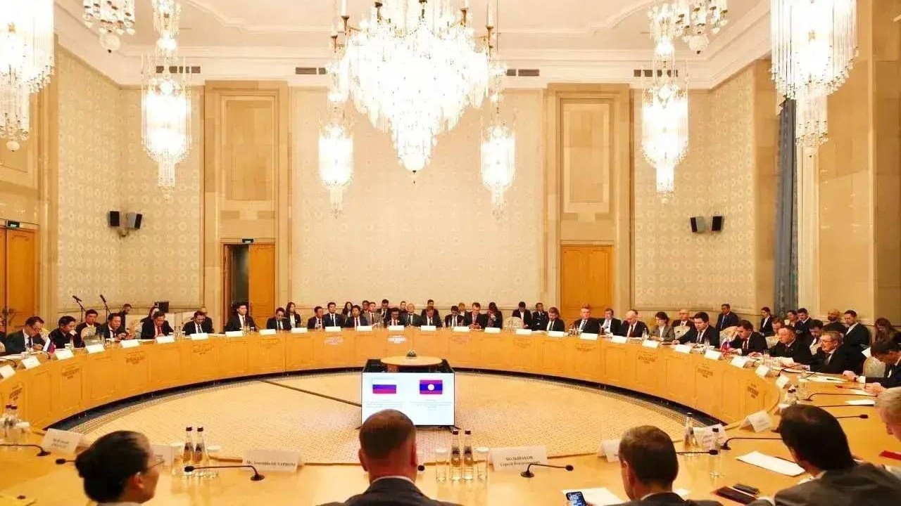 Делегацию из Лаоса пригласили принять участие в ПМЭФ-2026 и ВЭФ-2026
