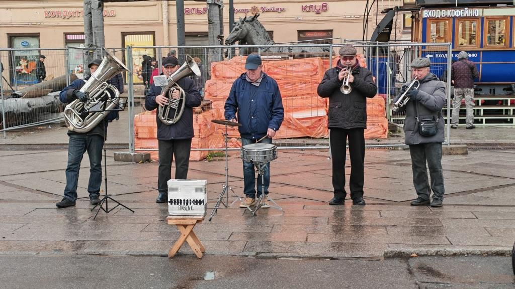 Более 130 протоколов составили на уличных музыкантов Петербурга в 2026 году
