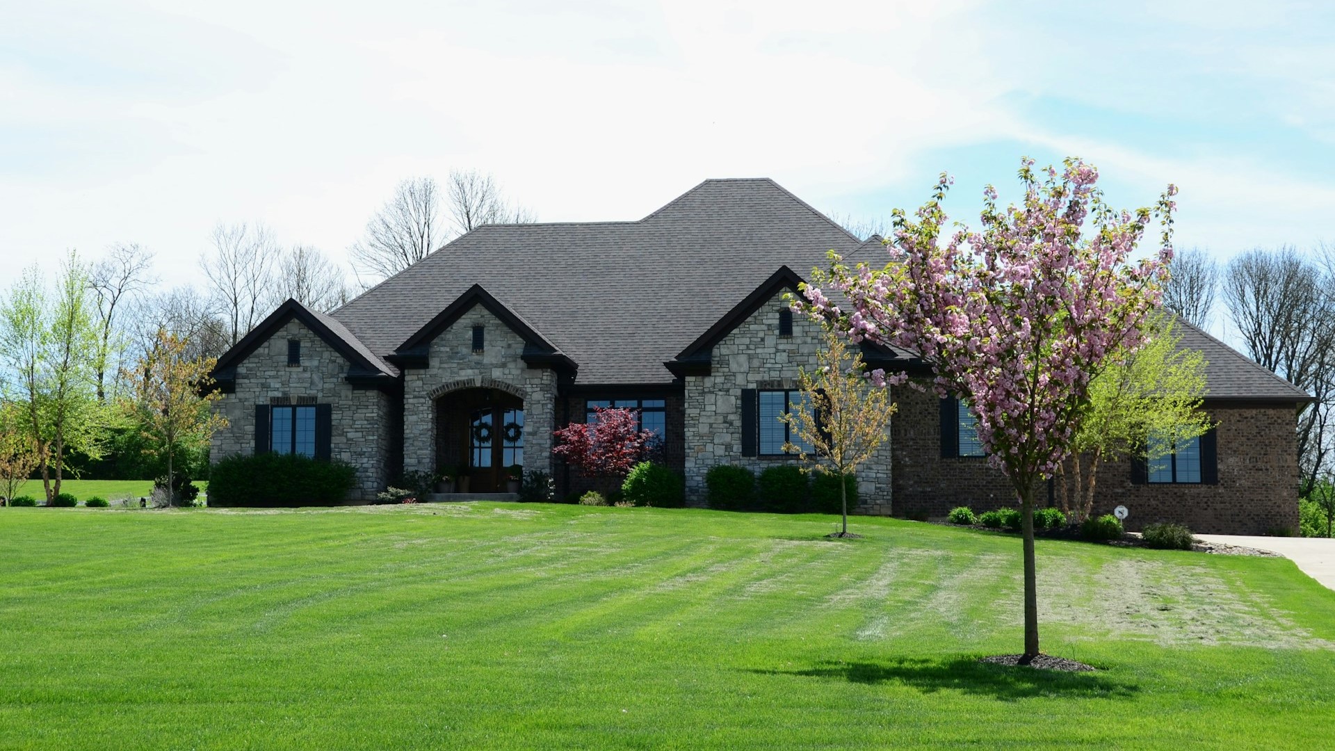 Аренда домов на майские праздники в России подорожала на 9%